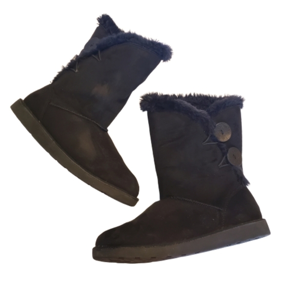 SO Black Faux Suede Faux Fur Lined Winter Boots with Buttons - Picture 1 of 8